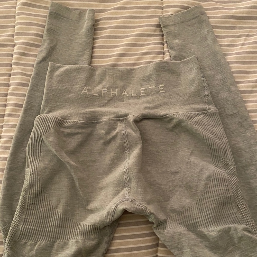 Alphalete AERO leggings